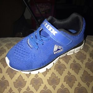 Kids shoes size 10